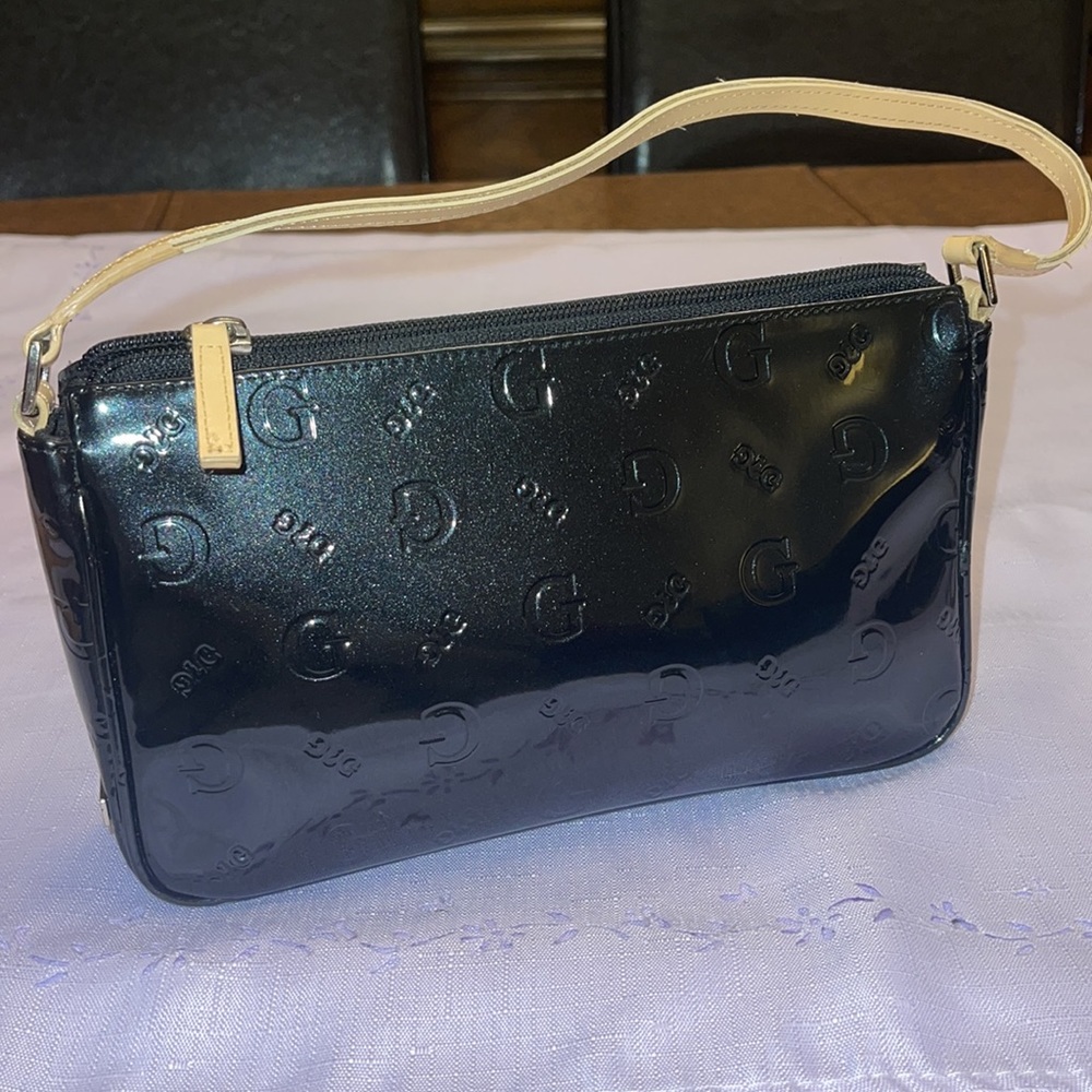 Guess vintage vernis shoulder bag pochette